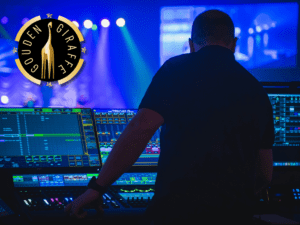 AV-professional met Gouden Giraffe logo